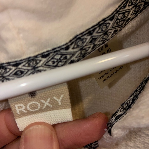 Roxy Top - Picture 4 of 5